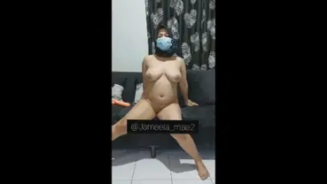 Jameela Ngocok Liar Sampe Memek Squirt Banjir